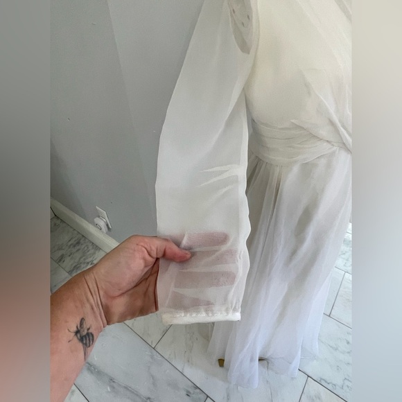 Vintage Emma Domb Wedding Dress white sheer sleeves & skirt absolutely beautiful - Picture 4 of 16